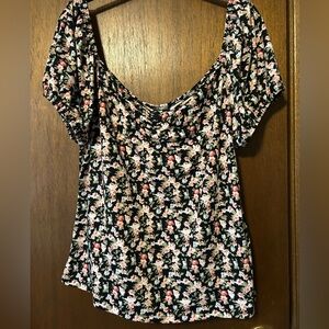 Adorable floral print top by shein size 3XL